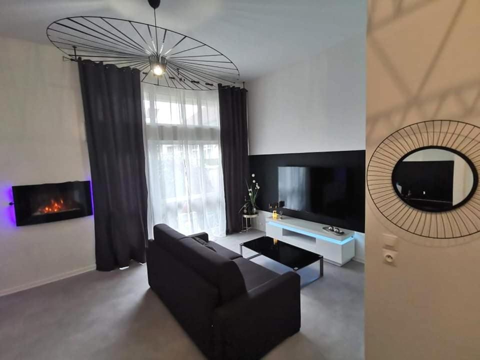 La Clef Des Bulles Apartment เอแปร์เน ภายนอก รูปภาพ