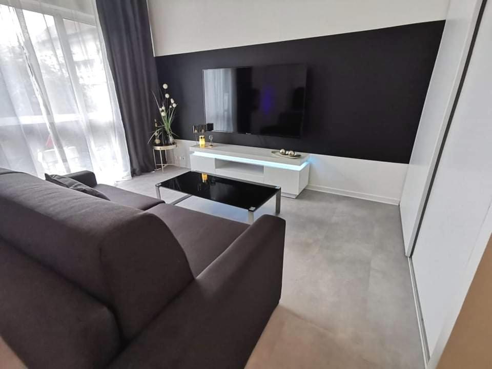 La Clef Des Bulles Apartment เอแปร์เน ภายนอก รูปภาพ