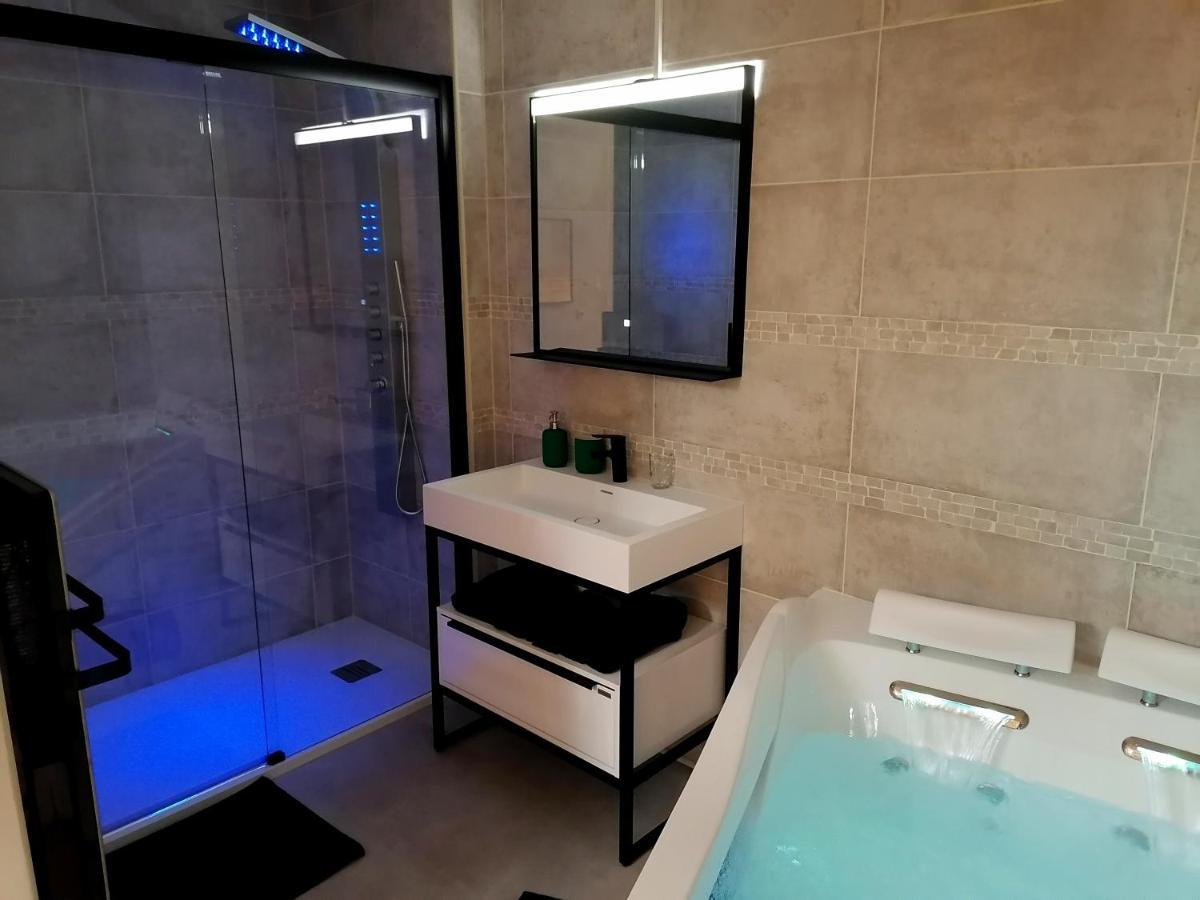La Clef Des Bulles Apartment เอแปร์เน ภายนอก รูปภาพ